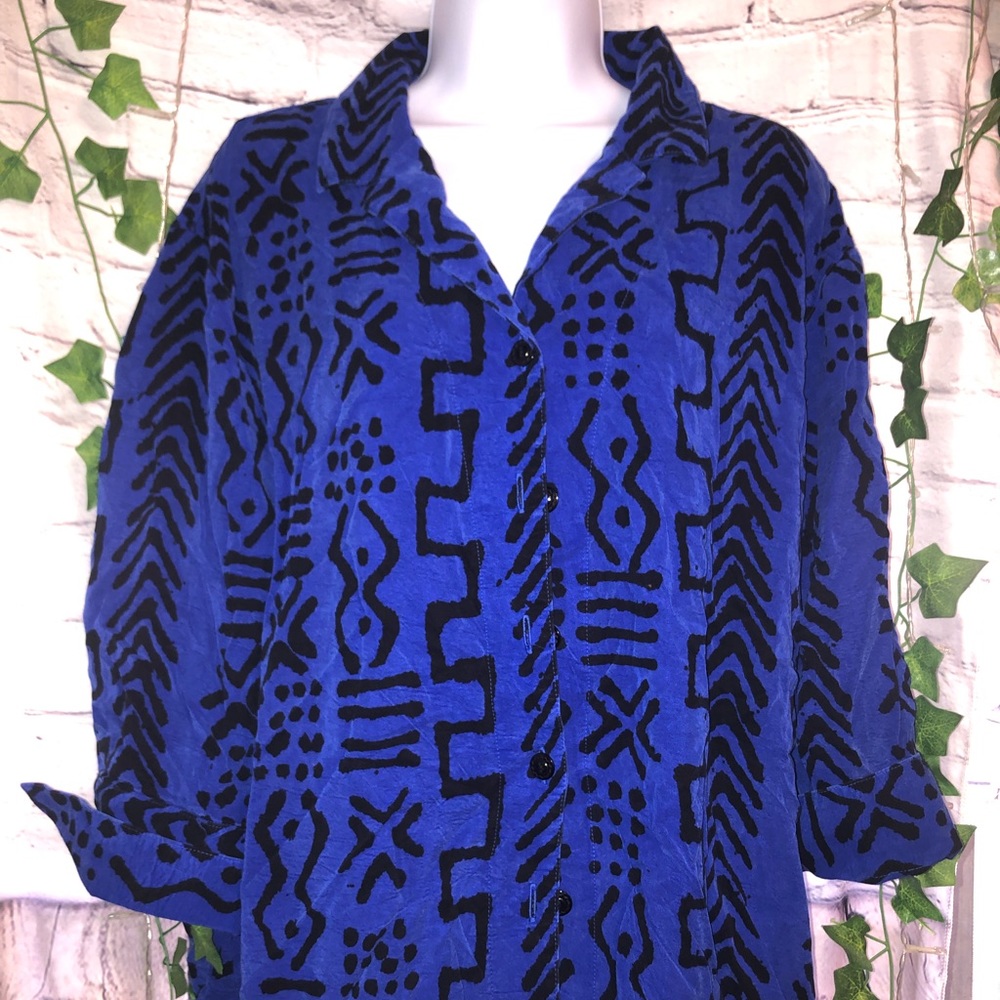 NWOT Tianello button up